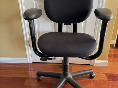 Steelcase Criterion Desk Chair - Very comfortable