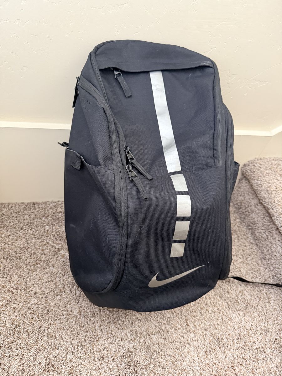 Nike Elite Pro Basketball Backpack Black BA6164-010 with Laptop Sleeve & Ventilated Shoe Pocket