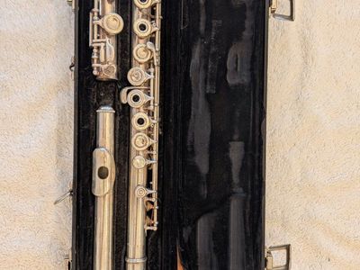 Artley USA Flute 15-0-OFF with Case