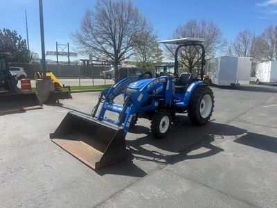 40 HP TRACTOR - RENTAL - NEW HOLLAND