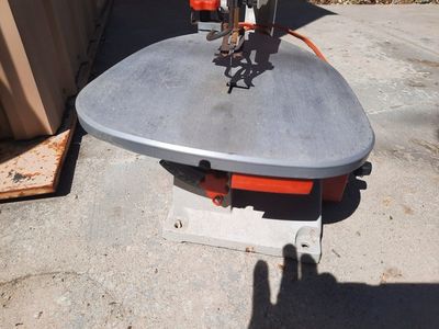 Scroll saw