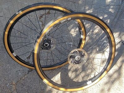 2 DT Swiss ER 1600 Spline Disc Wheelset, SRAM CLX-