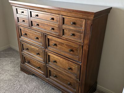 Universal Furniture 9 Drawer Dresser