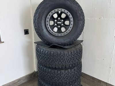 2022 Ford F-150 Raptor Wheels and Tires