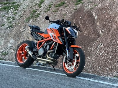 KTM 1290 Super Duke R Evo