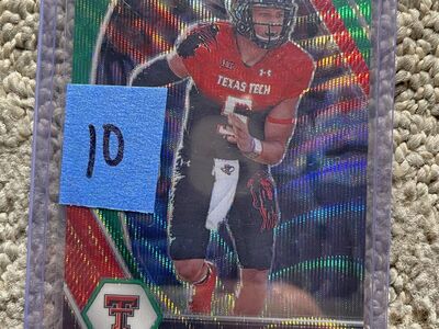 Patrick Mahomes trading cards $10