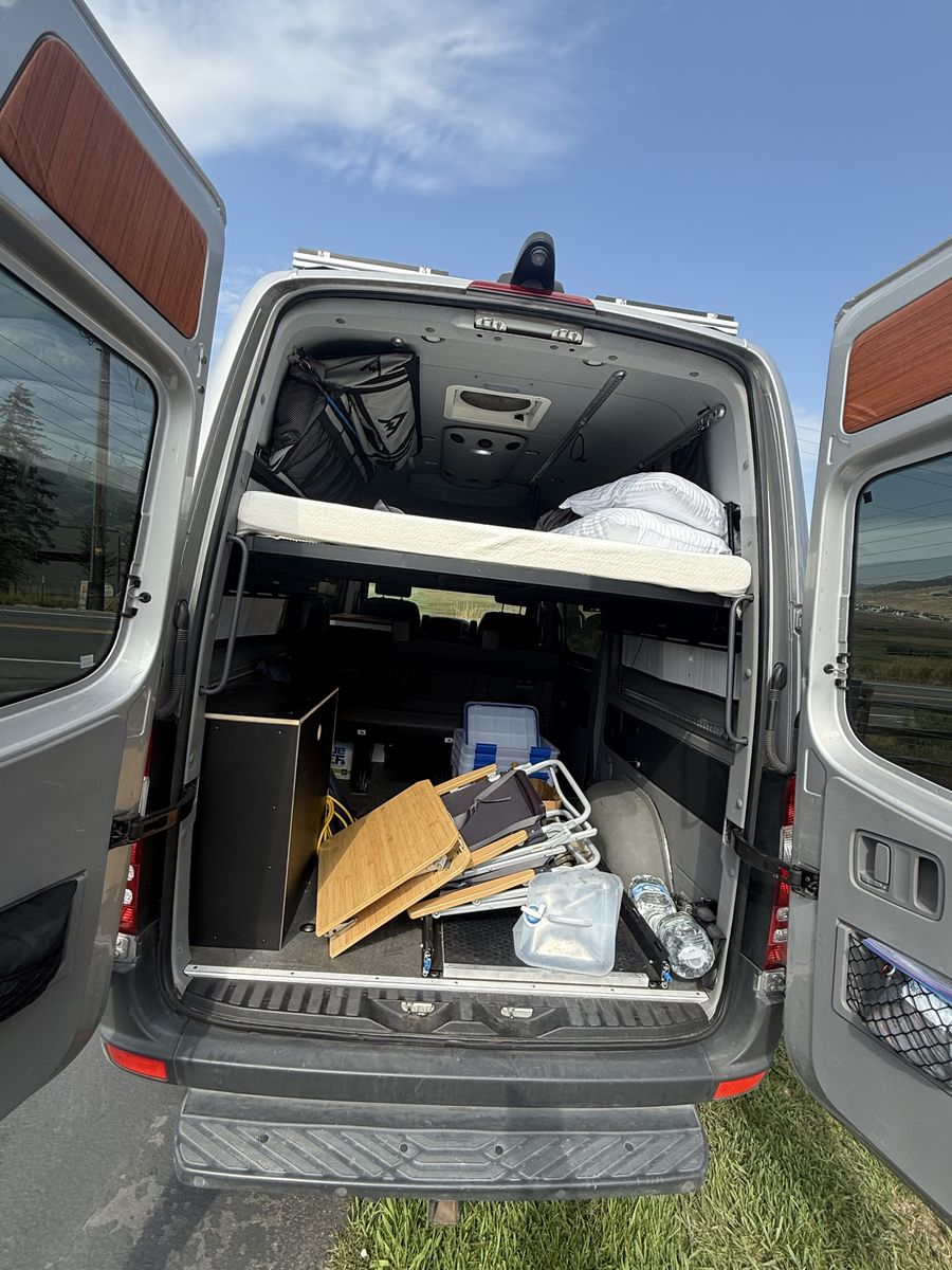 Main image 6