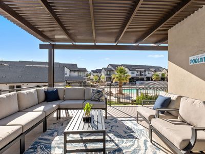 Ocotillo Springs 18~Pools Edge