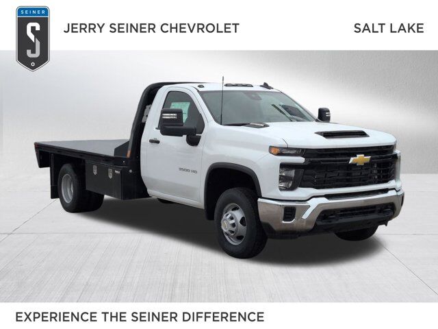 2025 Chevrolet Silverado 3500HD CC Work Truck