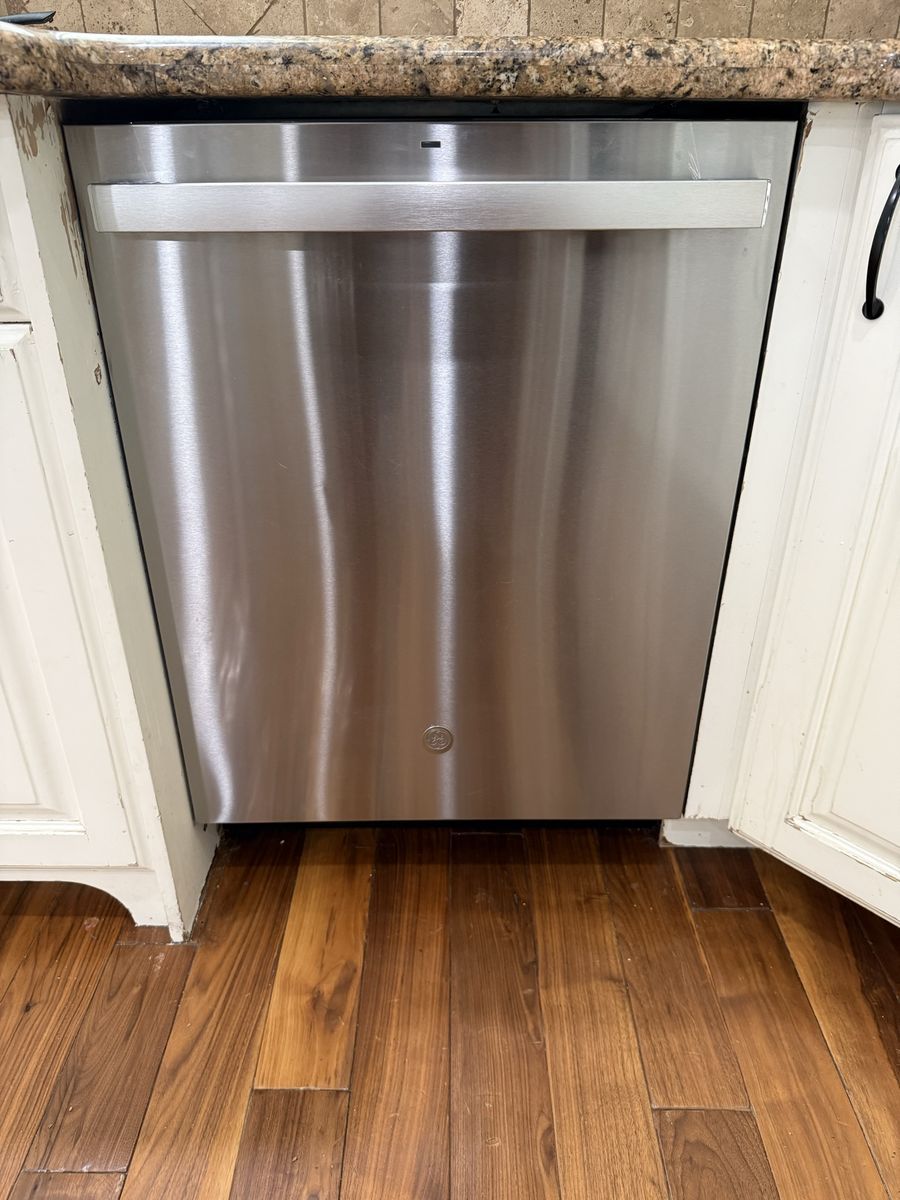 GE stainless steel dishwasher