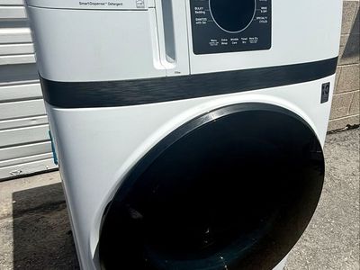 Beautiful GE 2 in 1 combo electric washer and dryer,free delivery