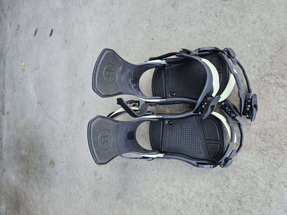 Small Ride C6 Snowboard Bindings