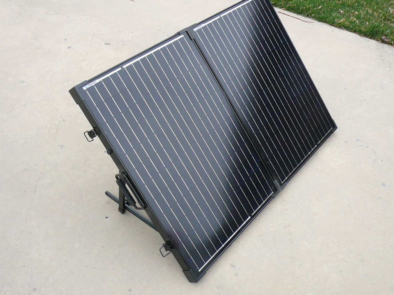 100 Watt Renogy Solar Panel with built-in Controller