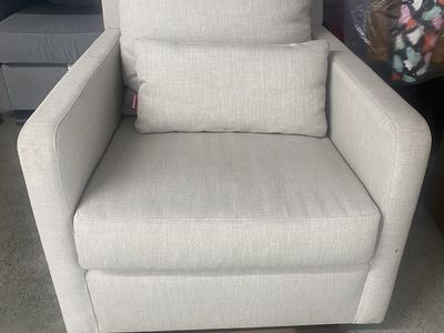 Monte Design Modern Glider Recliner Nursery Chair in Light Grey