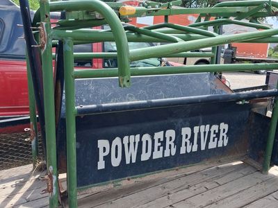 powder river roping chute.