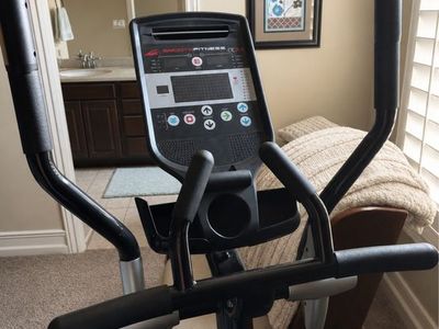 FREE – Smooth Fitness CE 7.4 Elliptical – Excellent Condition
