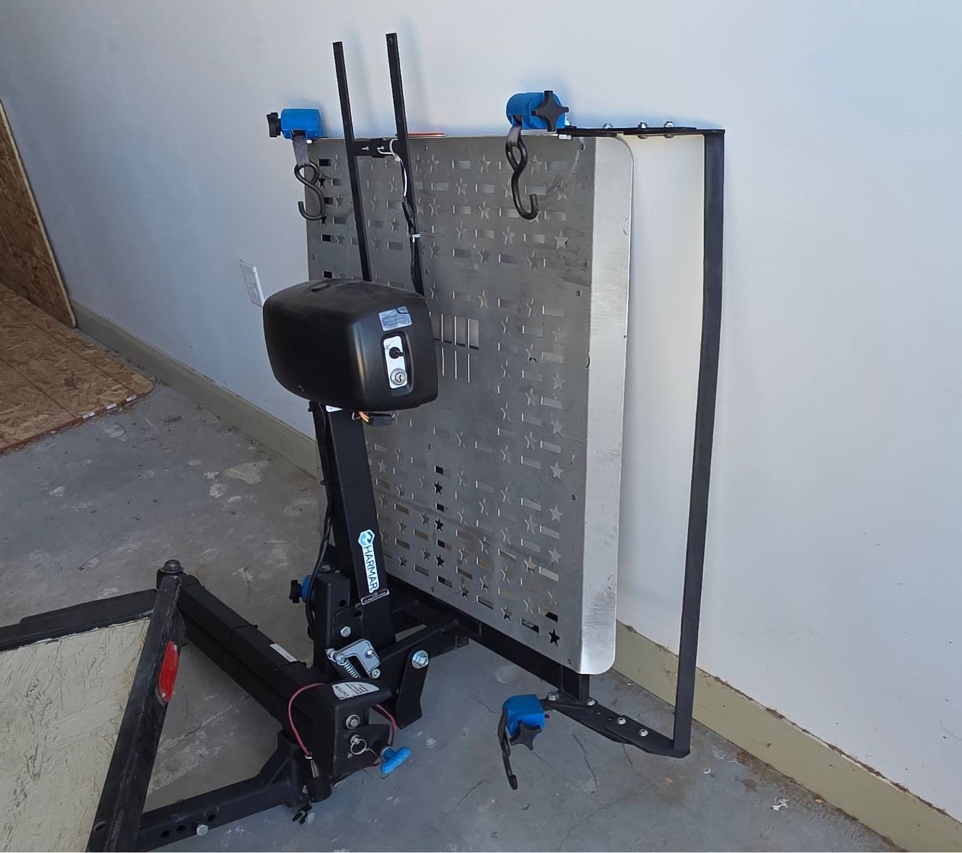 Main image 7