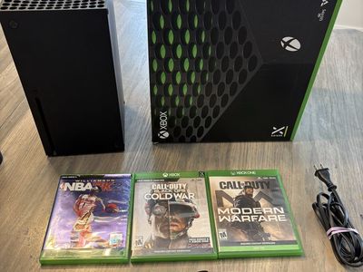 Xbox Series X, controller, 3 games