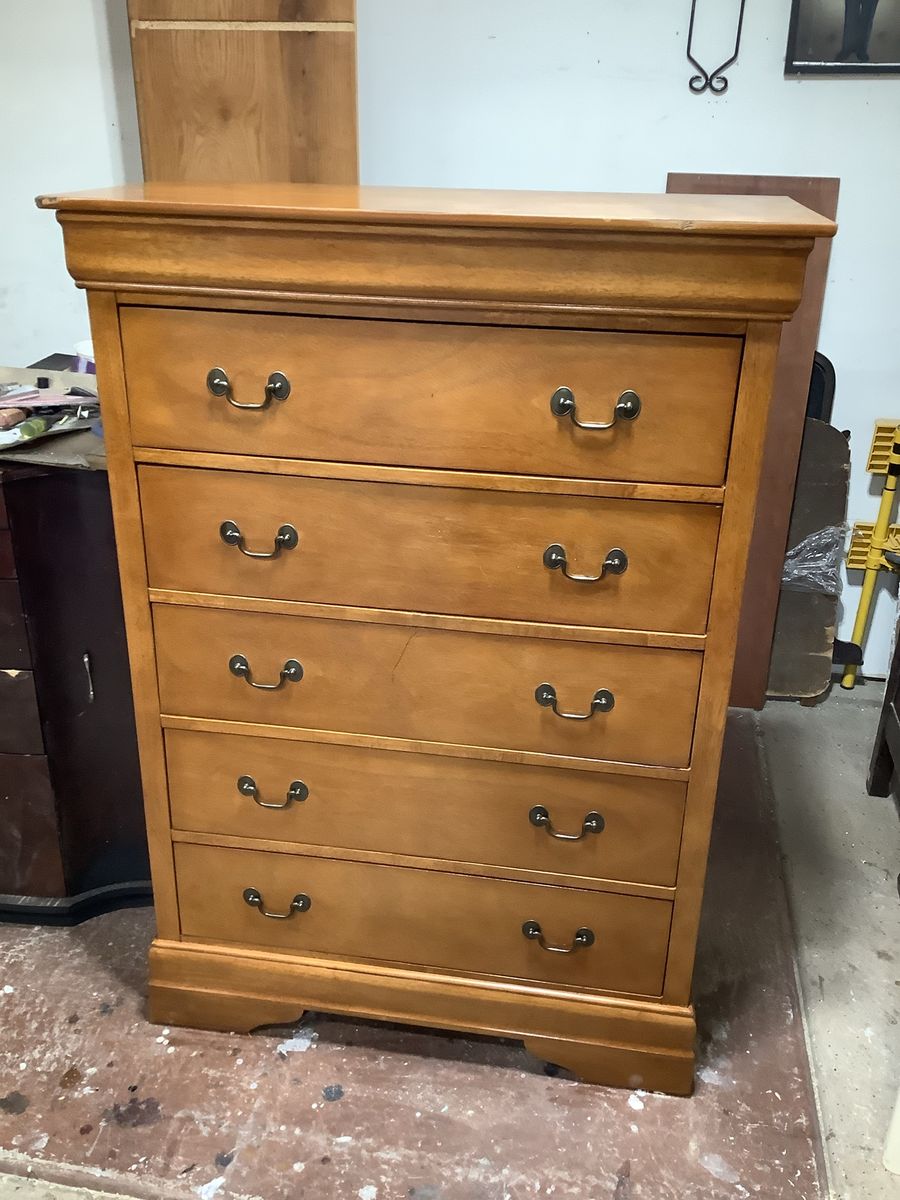 All Wood Dresser w/5 Large Drawers