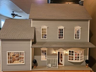 Doll House (Three Level, Furnished)