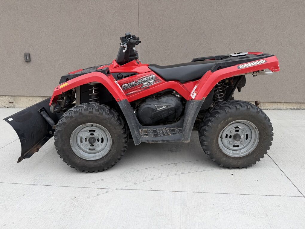 2005 Bombardier Outlander 400 w/ Winch & Plow