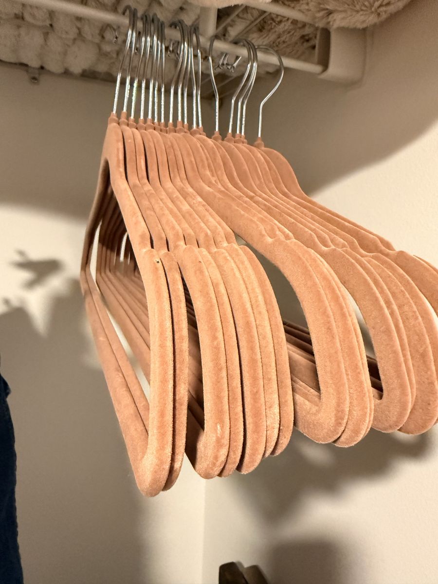 Set of 43 Tan Velvet Non-Slip Clothes Hangers $15