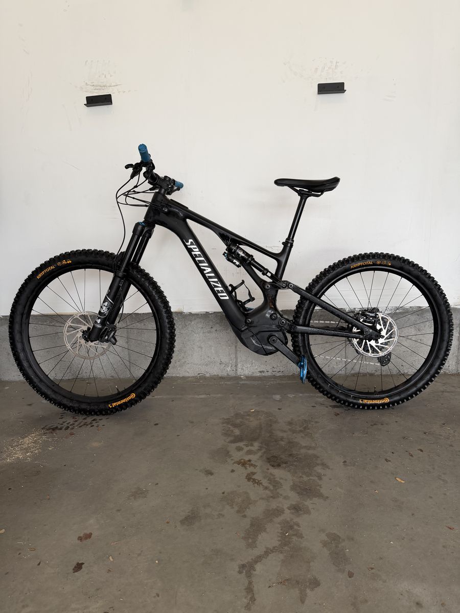 2023 Specialized Levo 3 Comp Carbon