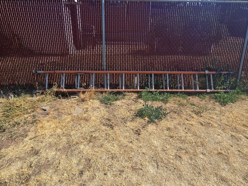 Fiberglass Extension Ladder