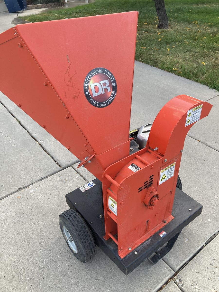 DR Home Tree Chipper