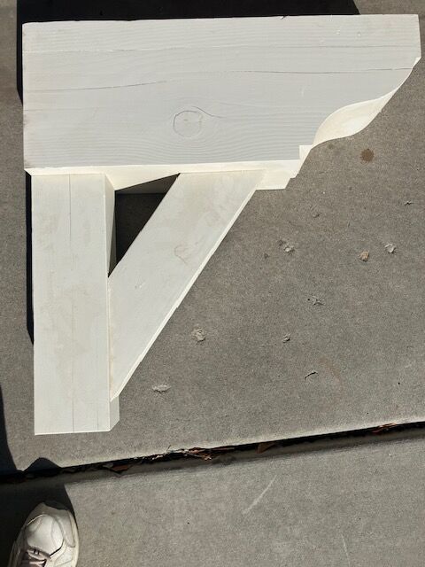 4-Timber framed knee braces