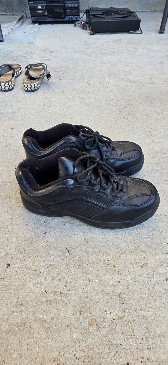 WORX by Red Wing Women's Steel Toe Shoes 11W – Black Leather Safety Work Shoes