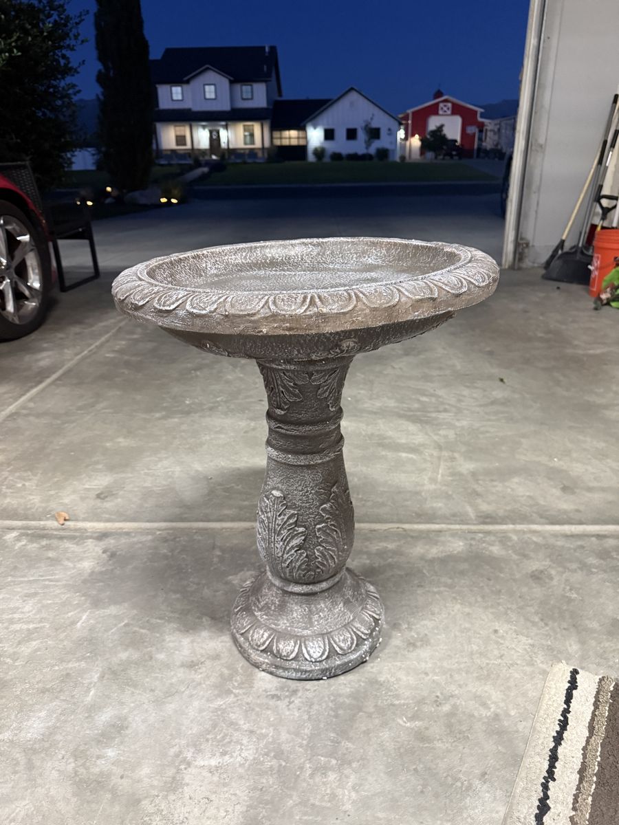 Decorative Outdoor Bird Bath - Gray/Brown Cast Stone Look