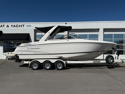 2008 27' Regal 2700 Bowrider