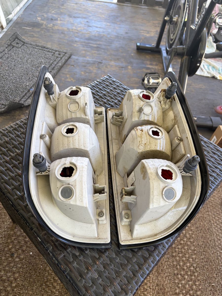 Main image 4