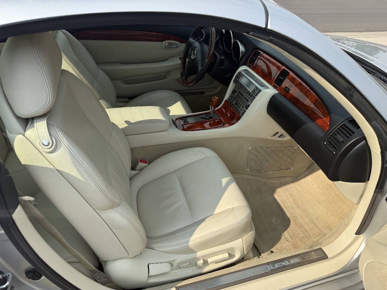 Main image 15