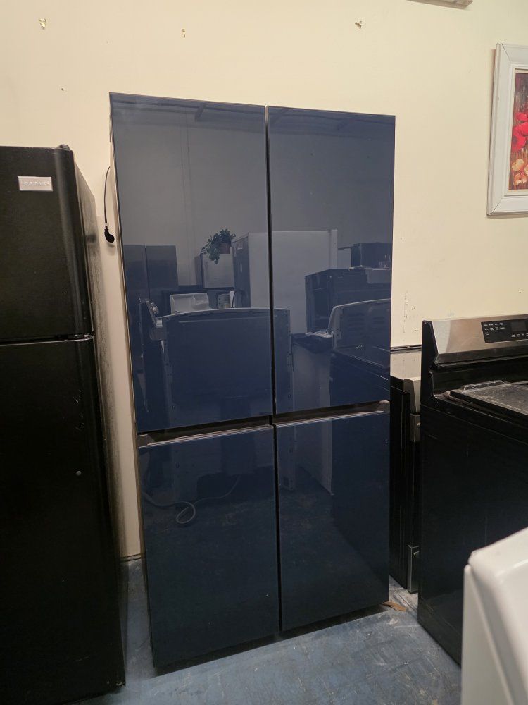 Samsung refrigerator for parts only, Not working.