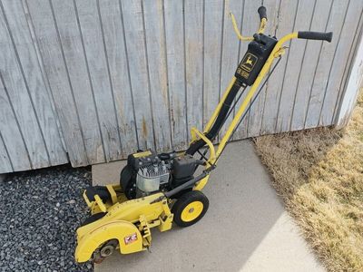 John Deere E35 lawn edger. Needs service