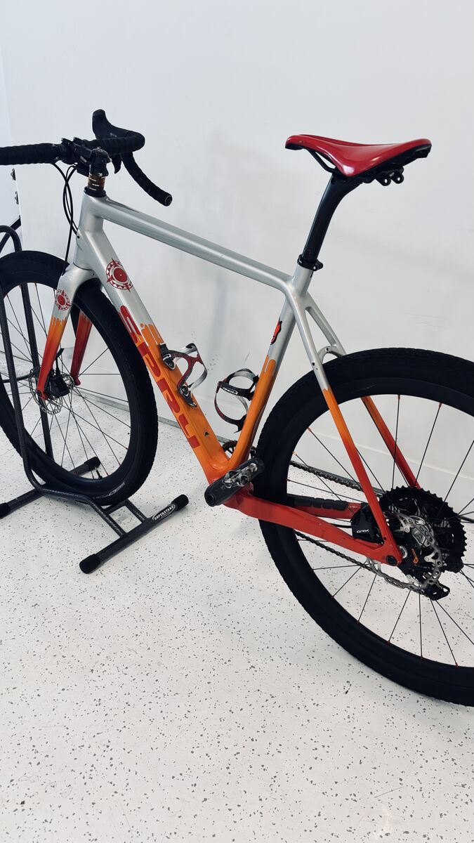 Spry Gravel Bike- size 56 - super light and fast bike