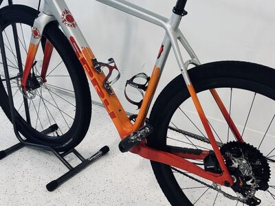 Spry Gravel Bike- size 56 - super light and fast bike