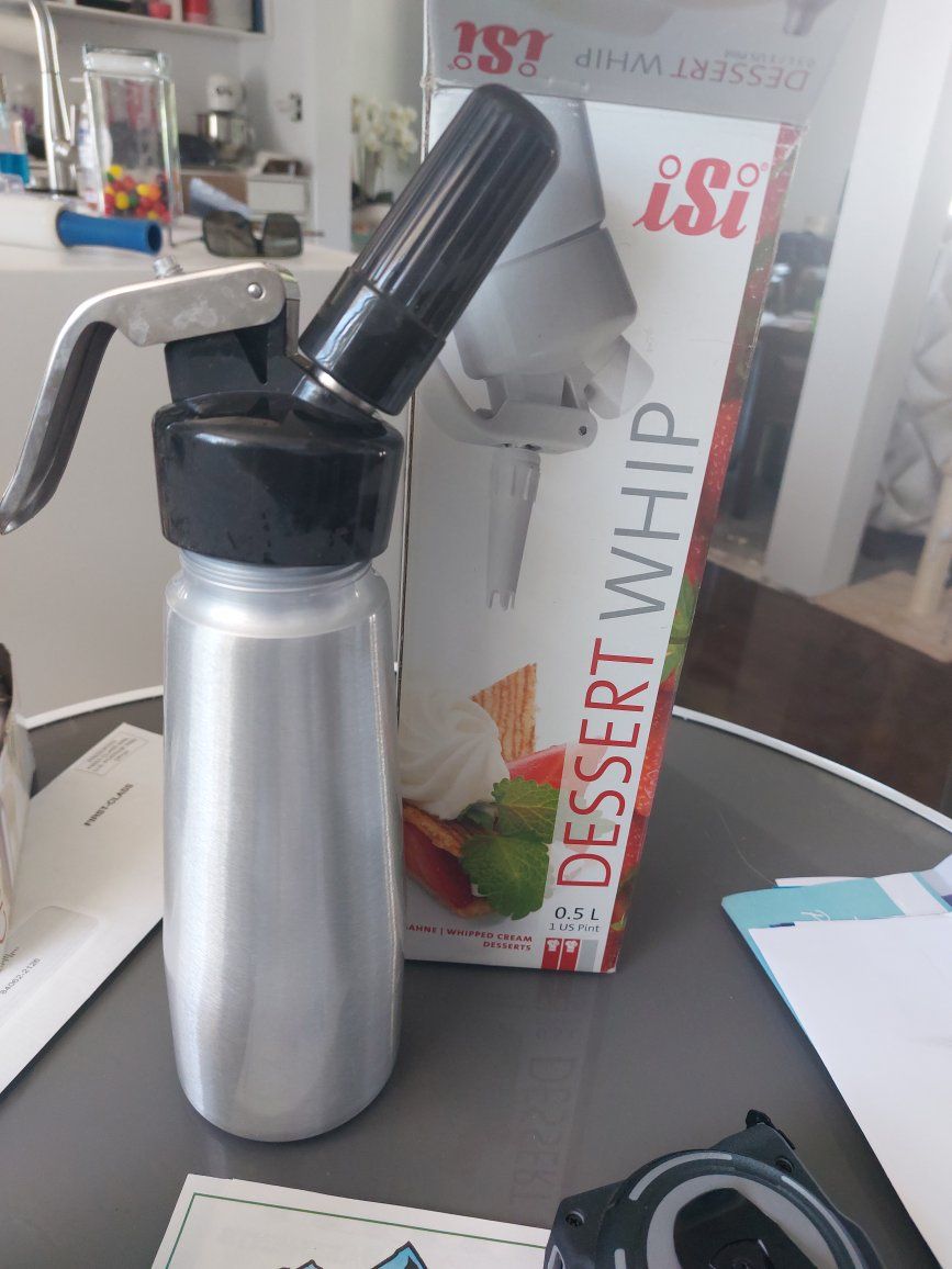 iSi Dessert whip cream dispenser with 15 cartridges.
