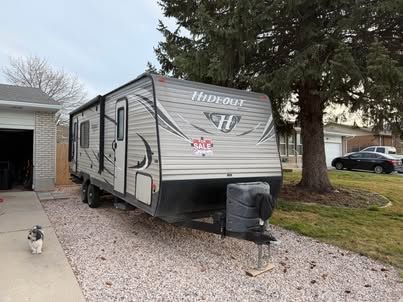 2016 Keystone Hideout Western Edition Travel Trailer - 26-28ft, 1 Slide Out, Solar Ready