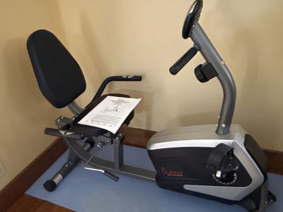 Recumbent exercise bike