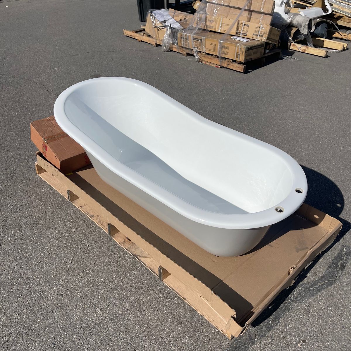 VINTAGE TUB & BATH Free Standing Cast Iron Core Bathtub 67”x30”x23” White & Grey RMN146SORB