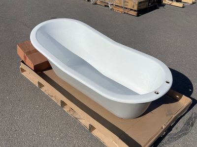 VINTAGE TUB & BATH Free Standing Cast Iron Core Bathtub 67”x30”x23” White & Grey RMN146SORB