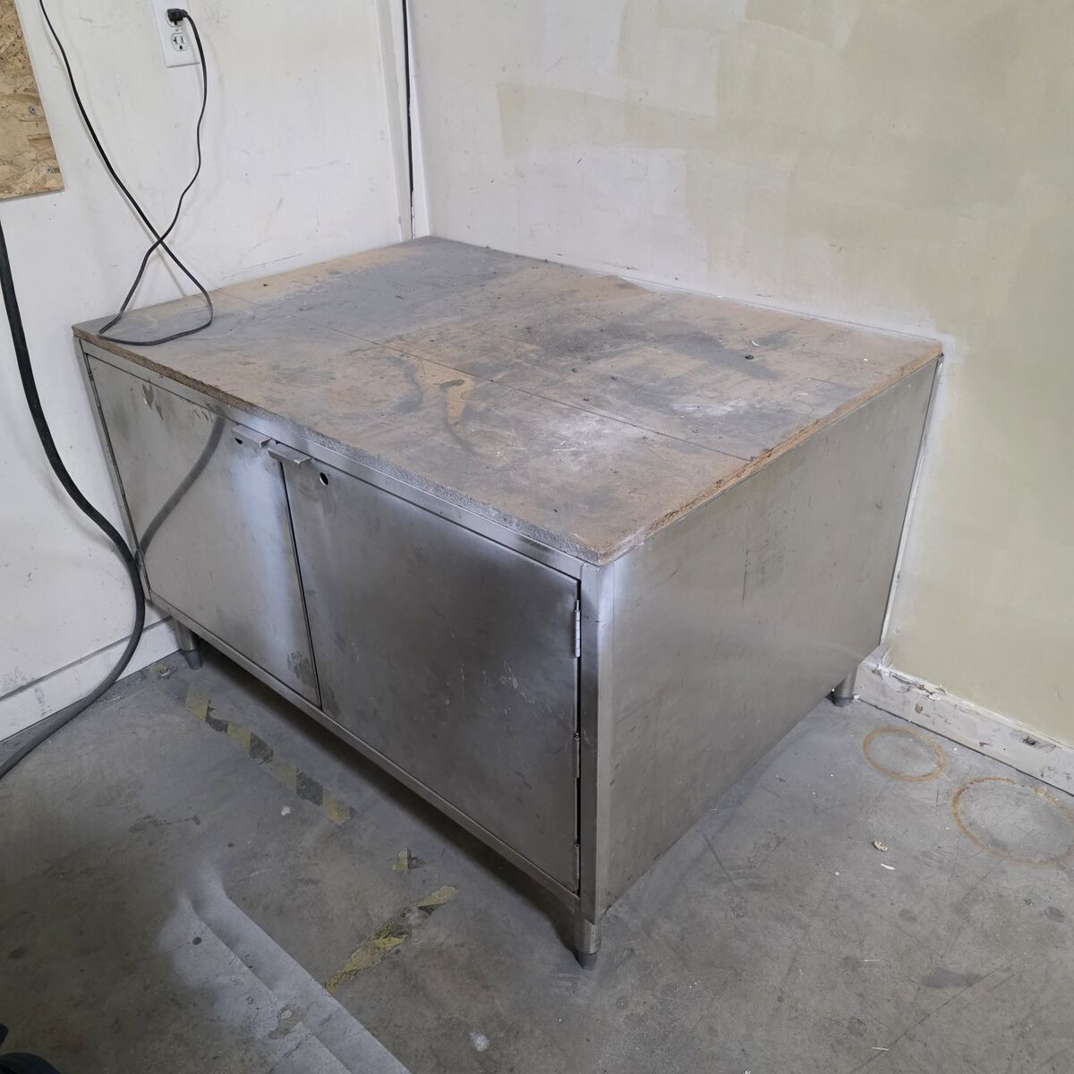 work bench cabinet