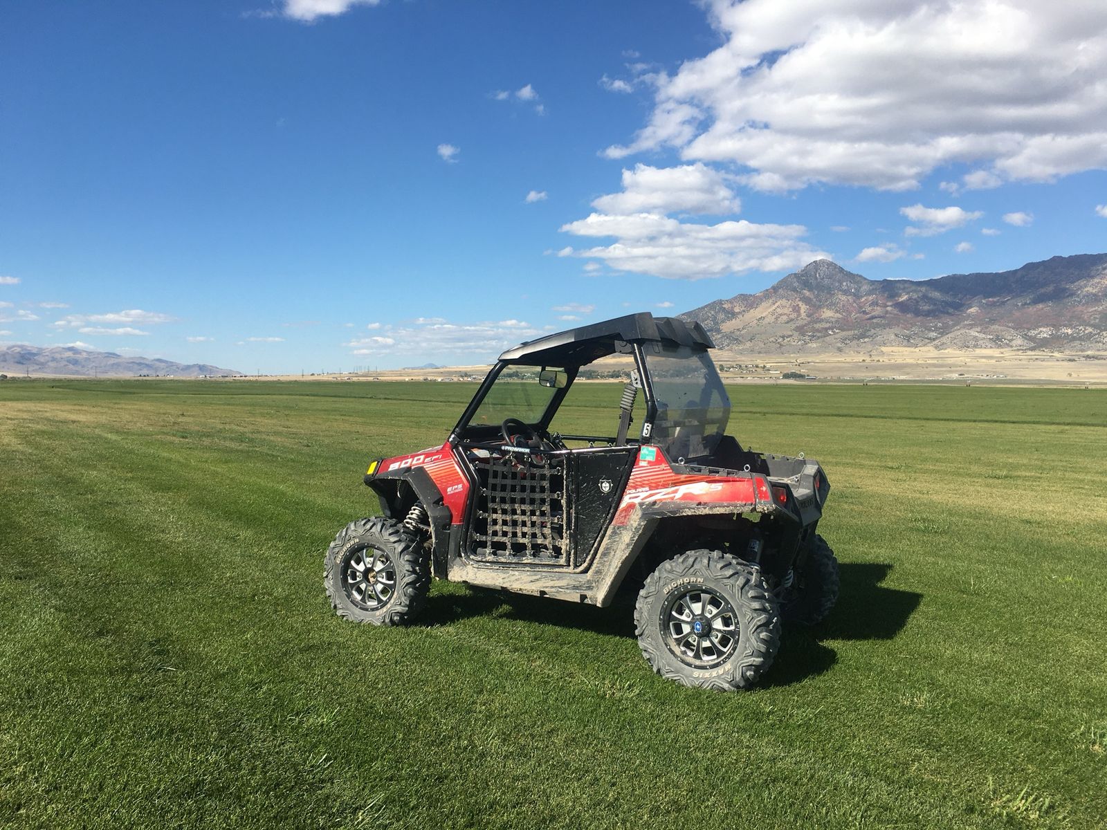 Polaris RZR 800s EPS Side-by-Side Utility Vehicle.  $6,000 OBO