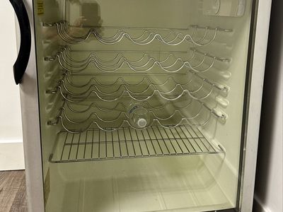 Wine Cooler / Wine Refrigerator – Great Condition