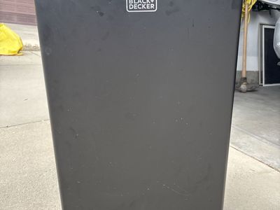 Black & Decker Mini Fridge - Free