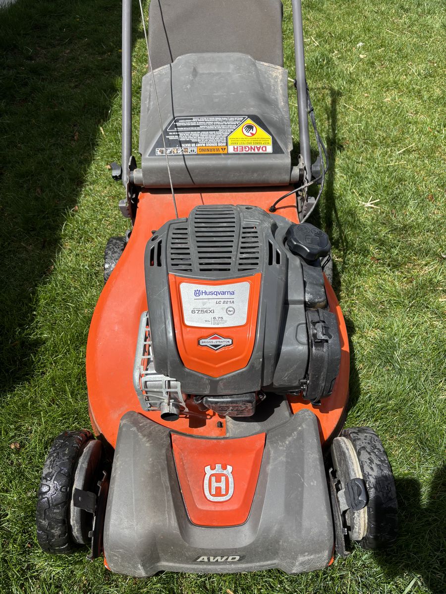 Husqvarna LC221A gas mower