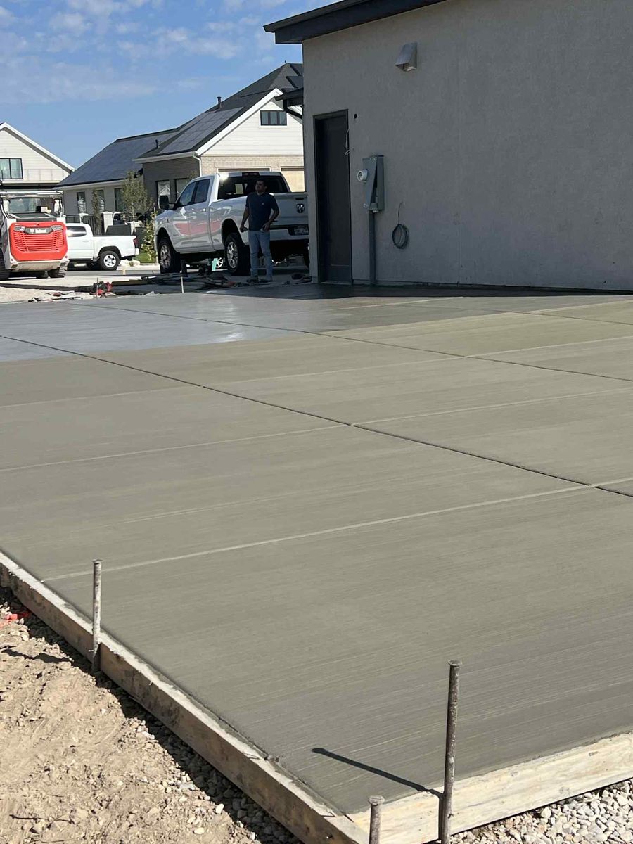 Concrete | Flatwork | Footings & Foundation | Sports Courts and more!